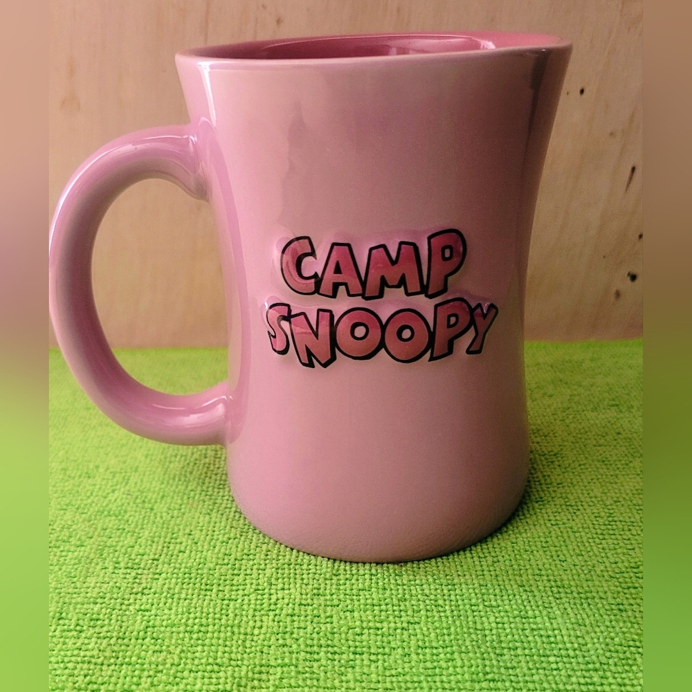 Peanuts Pink Mug with Character Design - Picture 2 of 6